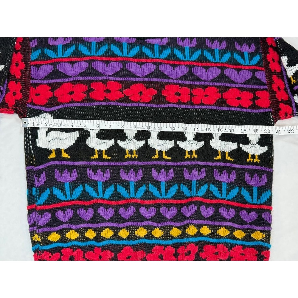 Vintage Ducks Knit Sweater 80s/90s Women's Medium Multicolor Flowers Hearts USA - Picture 4 of 9